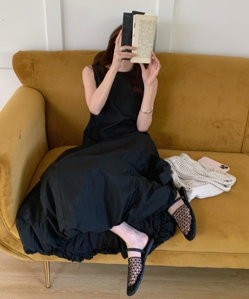 FREE STYLISTS(フリー スタイリスト)の「YUGA_YGMC Sleeveless balloon hem dress(ワンピース・レディース・ブラック/ライトグレー/ホワイト・FREE)」の14枚目の写真
