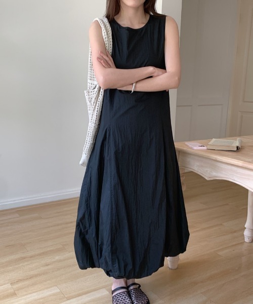 FREE STYLISTS(フリー スタイリスト)の「YUGA_YGMC Sleeveless balloon hem dress(ワンピース・レディース・ブラック/ライトグレー/ホワイト・FREE)」の10枚目の写真
