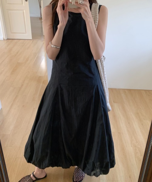 FREE STYLISTS(フリー スタイリスト)の「YUGA_YGMC Sleeveless balloon hem dress(ワンピース・レディース・ブラック/ライトグレー/ホワイト・FREE)」の11枚目の写真