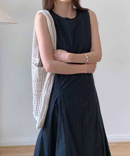 FREE STYLISTS(フリー スタイリスト)の「YUGA_YGMC Sleeveless balloon hem dress(ワンピース・レディース・ブラック/ライトグレー/ホワイト・FREE)」の9枚目の写真