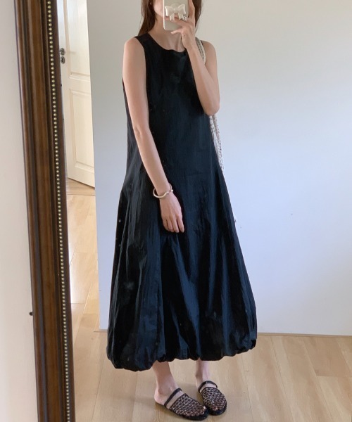 FREE STYLISTS(フリー スタイリスト)の「YUGA_YGMC Sleeveless balloon hem dress(ワンピース・レディース・ブラック/ライトグレー/ホワイト・FREE)」の7枚目の写真