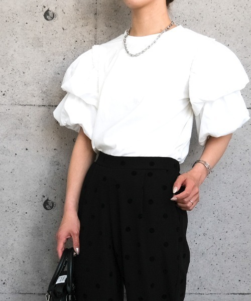 aquagarage(アクアガレージ)の「ダブルフリル袖異素材カットソー(Tシャツ/カットソー・レディース・ホワイト/ブラック・M/L)」の2枚目の写真