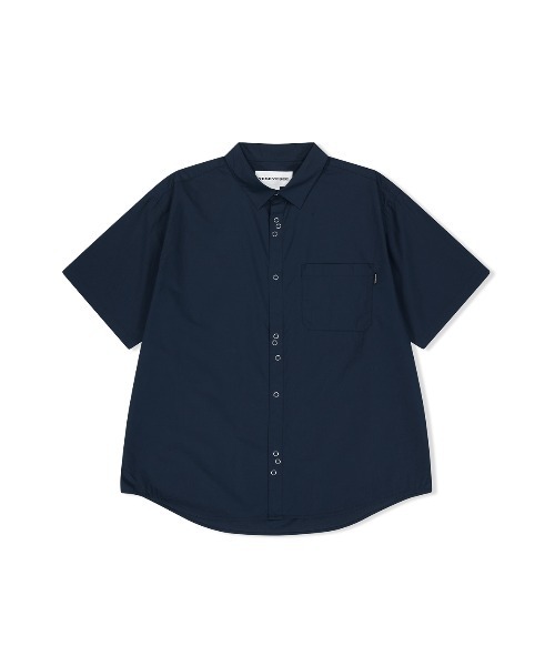 YESEYESEE（イエスアイシー）の「Pinnacle S/S Shirt（シャツ/ブラウス・メンズ・グレー/ネイビー・M/L/XL/S）」の2枚目の写真