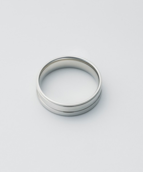 WYZ surgical stainless（ダブリューワイジィーサージカルステンレス）の「【 金属アレルギー対応 】サージカルステンレス ラインリング（リング・メンズ・シルバー・18号/20号）」の5枚目の写真