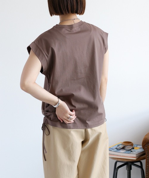 cepo（セポ）の「〈さらっと涼しい、シルキータッチ♪〉シルケットスソドロストノースリーブTee（Tシャツ/カットソー・レディース・ブラック/オフホワイト/ブラウン・M）」の12枚目の写真