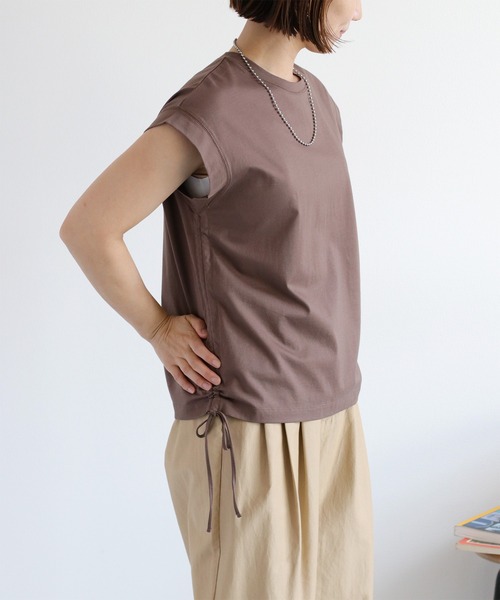 cepo（セポ）の「〈さらっと涼しい、シルキータッチ♪〉シルケットスソドロストノースリーブTee（Tシャツ/カットソー・レディース・ブラック/オフホワイト/ブラウン・M）」の14枚目の写真