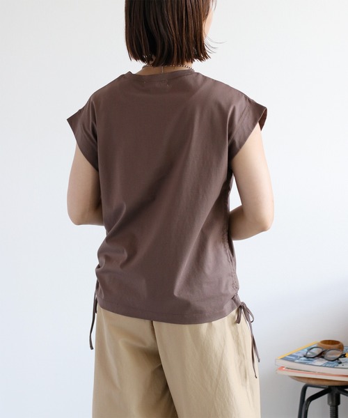 cepo（セポ）の「〈さらっと涼しい、シルキータッチ♪〉シルケットスソドロストノースリーブTee（Tシャツ/カットソー・レディース・ブラック/オフホワイト/ブラウン・M）」の13枚目の写真