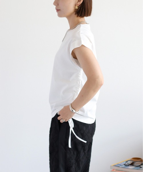 cepo（セポ）の「〈さらっと涼しい、シルキータッチ♪〉シルケットスソドロストノースリーブTee（Tシャツ/カットソー・レディース・ブラック/オフホワイト/ブラウン・M）」の6枚目の写真
