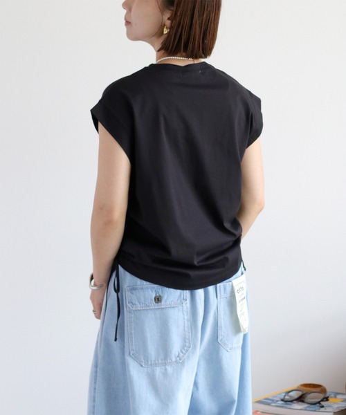 cepo（セポ）の「〈さらっと涼しい、シルキータッチ♪〉シルケットスソドロストノースリーブTee（Tシャツ/カットソー・レディース・ブラック/オフホワイト/ブラウン・M）」の22枚目の写真