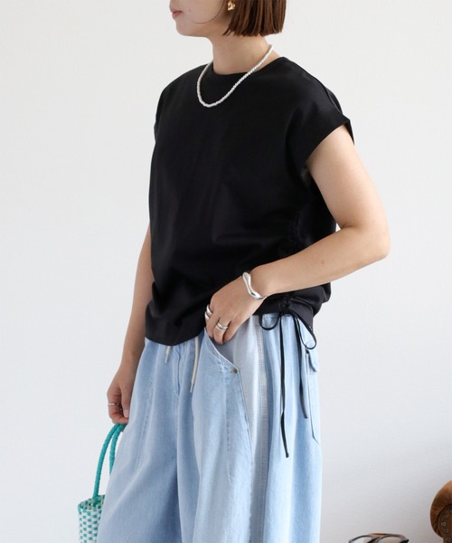 cepo（セポ）の「〈さらっと涼しい、シルキータッチ♪〉シルケットスソドロストノースリーブTee（Tシャツ/カットソー・レディース・ブラック/オフホワイト/ブラウン・M）」の21枚目の写真