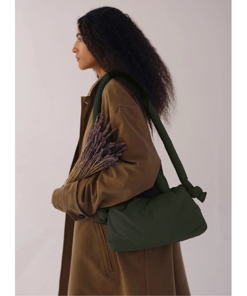 OLEND(オレンド)の「OLEND MINI ONA SOFT BAG(ハンドバッグ・レディース・グリーン系その他/グリーン・FREE)」の7枚目の写真
