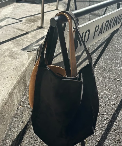 ipugo（イプゴ）の「ipugo ムートンBIGトートバッグ（トートバッグ・レディース・ブラック/キャメル・FREE）」の11枚目の写真