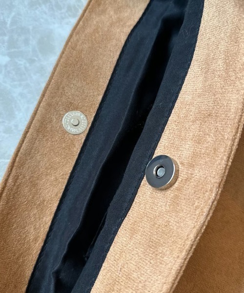 ipugo（イプゴ）の「ipugo ムートンBIGトートバッグ（トートバッグ・レディース・ブラック/キャメル・FREE）」の6枚目の写真