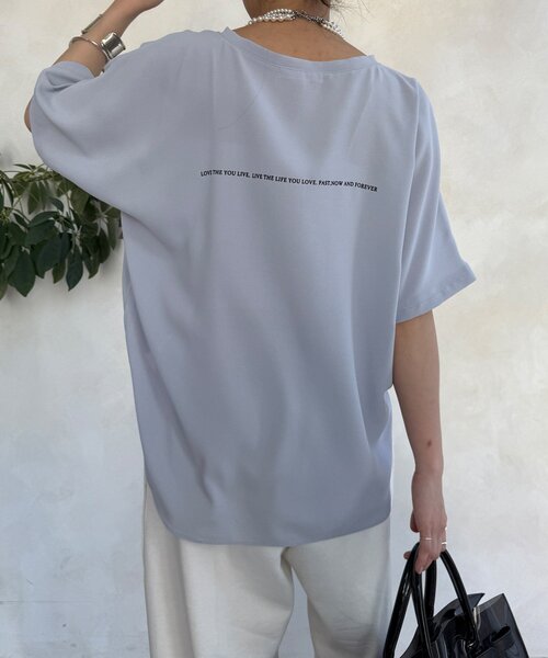 DouDou(ドゥドゥ)の「ドルマンジョーゼットロゴTEE(Tシャツ/カットソー・レディース・グレー/オフホワイト/ブラック・FREE)」の3枚目の写真