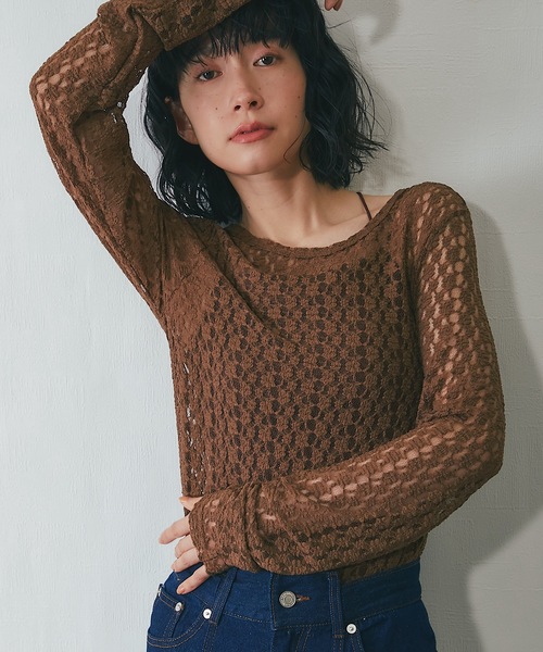 ANOTHER S(アナザーエス)の「バックオープンレーストップス(Tシャツ/カットソー・レディース・アイボリー/ブラウン/ブラック・FREE)」の4枚目の写真