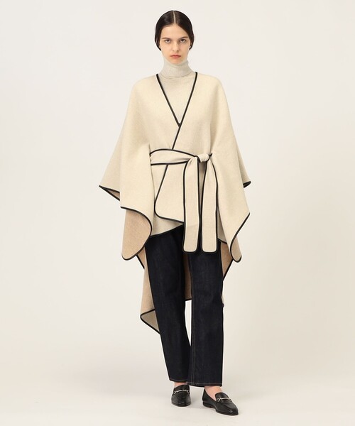 TOMORROWLAND （トゥモローランド）の「Johnstons of Elgin CAPE コート（その他アウター・レディース・ライトベージュ・FREE）」の2枚目の写真