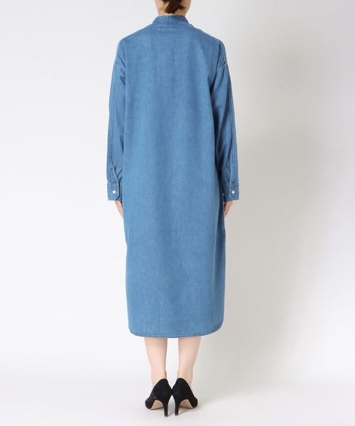 blanc basque（ブランバスク）の「パールボタン ダンガリーデニムワンピース（ワンピース・レディース・ブラック/インディゴブルー/ブルー・38）」の17枚目の写真