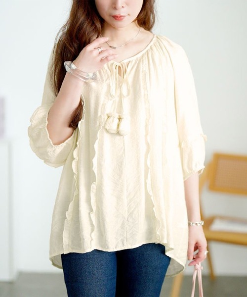 GOLDJAPAN(ゴールドジャパン)の「リボンスキッパーフリルブラウス【大きいサイズ対応】(シャツ/ブラウス・レディース・ブルー/ブラック/オフホワイト・5L/4L/3L/LL)」の2枚目の写真