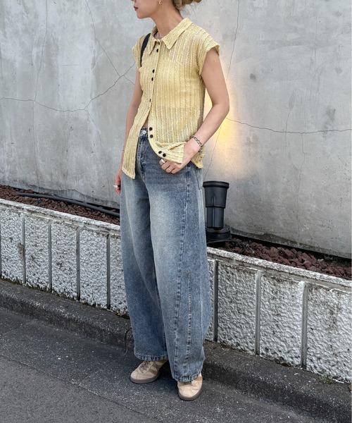 feepur(フェピュール)の「バレルレッグデニムパンツ(デニムパンツ・レディース・サックスブルー/ブラック・LARGE/MEDIUM/SMALL)」の3枚目の写真