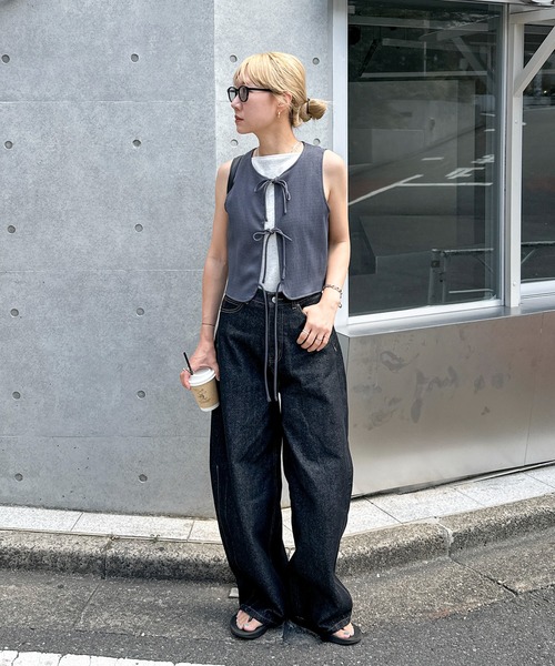 feepur(フェピュール)の「バレルレッグデニムパンツ(デニムパンツ・レディース・サックスブルー/ブラック・LARGE/MEDIUM/SMALL)」の18枚目の写真