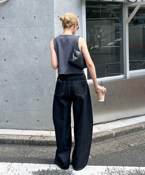 feepur(フェピュール)の「バレルレッグデニムパンツ(デニムパンツ・レディース・サックスブルー/ブラック・LARGE/MEDIUM/SMALL)」の22枚目の写真