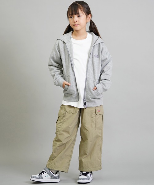 THE NORTH FACE(ザノースフェイス)の「THE NORTH FACE/ザ・ノース・フェイス REARVIEW FZIP HD キッズ パーカー NTJ62560(パーカー・キッズ・パープル/ミックスグレー/ブラック・140cm/130cm/160cm/150cm)」の14枚目の写真