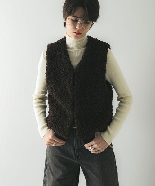 URBAN RESEARCH（アーバンリサーチ）の「ECOPELカーリーファーベスト（ベスト・レディース・アイボリー/ダークブラウン・FREE）」の20枚目の写真