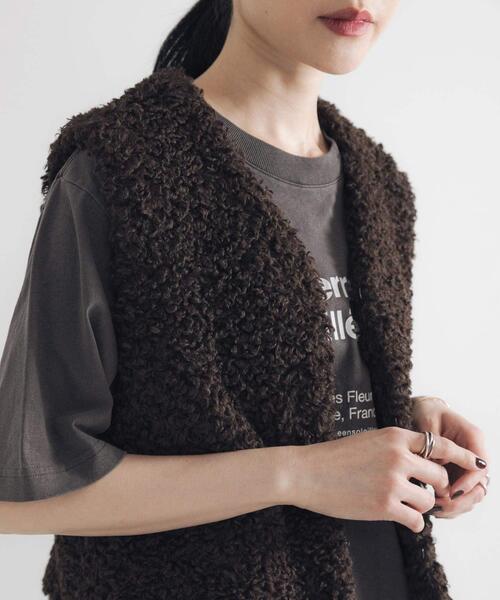 URBAN RESEARCH（アーバンリサーチ）の「ECOPELカーリーファーベスト（ベスト・レディース・アイボリー/ダークブラウン・FREE）」の21枚目の写真