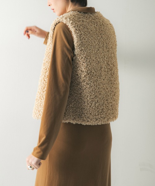 アーバンリサーチ ECOPEL カーリー ファー ベスト アイボリー ECOPELカーリーファーベスト（ベスト）｜URBAN RESEARCH