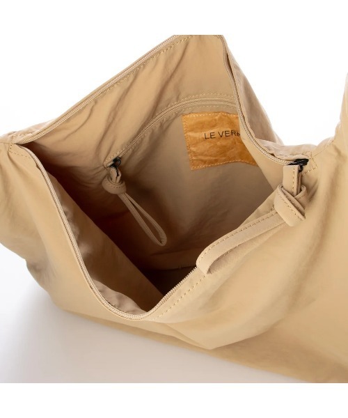 Mode et Jacomo（モードエジャコモ）の「【LE VERNIS】 トートバッグ（トートバッグ・レディース・ダークブラウン/ブラック/ベージュ/グレー・FREE）」の7枚目の写真