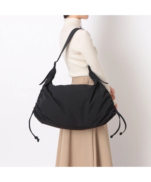 Mode et Jacomo（モードエジャコモ）の「【LE VERNIS】 トートバッグ（トートバッグ・レディース・ダークブラウン/ブラック/ベージュ/グレー・FREE）」の19枚目の写真