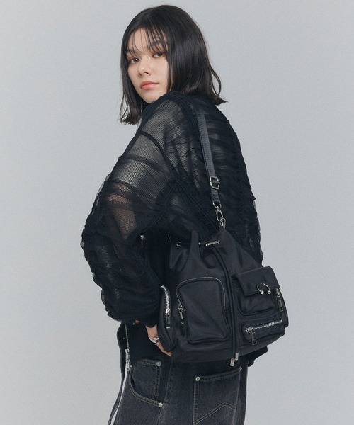 ELLEgirl（エルガール）の「《撥水》ボディーピアス付アウトポケット巾着バッグ（ハンドバッグ・レディース・ブラック/カーキ/ブラウン・FREE）」の11枚目の写真