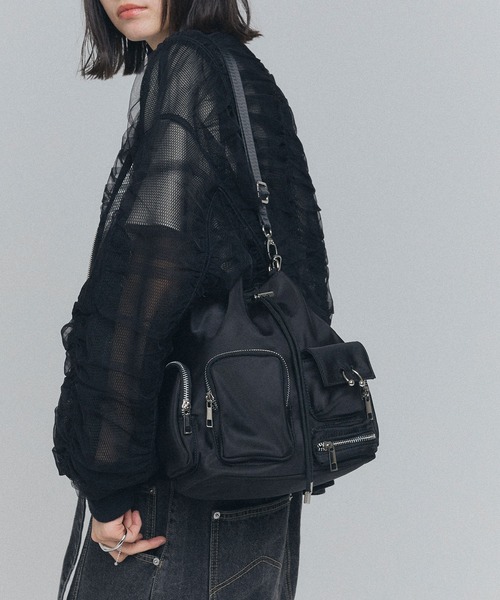 ELLEgirl（エルガール）の「《撥水》ボディーピアス付アウトポケット巾着バッグ（ハンドバッグ・レディース・ブラック/カーキ/ブラウン・FREE）」の12枚目の写真