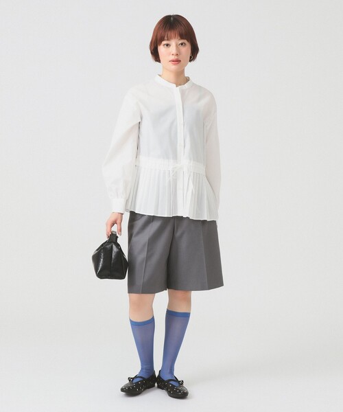 Ray BEAMS(レイビームス)の「プリーツ キリカエ バンドカラー シャツ(シャツ/ブラウス・レディース・ブラック/サックスブルー/ホワイト・ONE SIZE)」の4枚目の写真