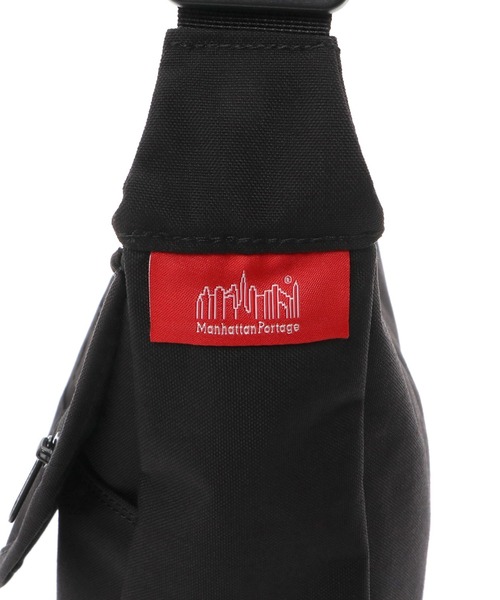 Manhattan Portage（マンハッタンポーテージ）の「DUET SHOULDER BAG FZP MGNT 500D CORDURA SESAME ST（ショルダーバッグ・レディース・ブラック・SMALL）」の10枚目の写真