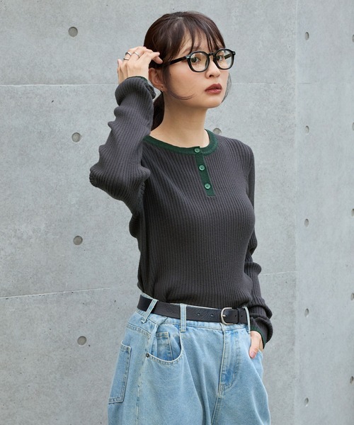 MONO-MART(モノマート)の「配色 ヘンリーネック プルオーバーリブニット(ニット/セーター・レディース・アイボリー/ブラウン/ブラック/ネイビー系/チャコール/杢グレー・FREE)」の21枚目の写真