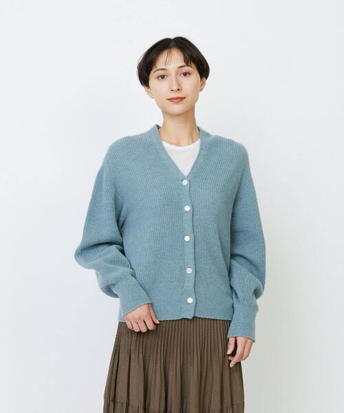 LOISIR(ロワズィール)の「ラムウール片畦ショートカーディガン(カーディガン/ボレロ・レディース・ブラウン系その他/サックスブルー/モカ・FREE)」の3枚目の写真