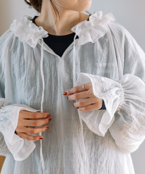 POU DOU DOU（プードゥドゥ）の「ダブルフリルカラーブラウス（シャツ/ブラウス・レディース・インディゴブルー/ブラック/オフホワイト・M）」の13枚目の写真