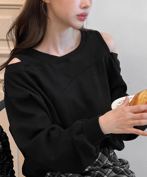 by muni:r(バイ ムニール)の「【着用動画あり・4色展開】ショルダーカットアウトスウェット(Tシャツ/カットソー・レディース・アイボリー/ブラック/グレー/チャコールグレー・FREE)」の19枚目の写真