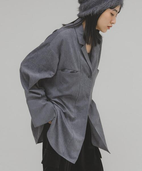 KBF(ケイビーエフ)の「ピーチスキンBIGシャツ(シャツ/ブラウス・レディース・チャコールグレー/アイボリー/グレー系その他・ONE)」の1枚目の写真