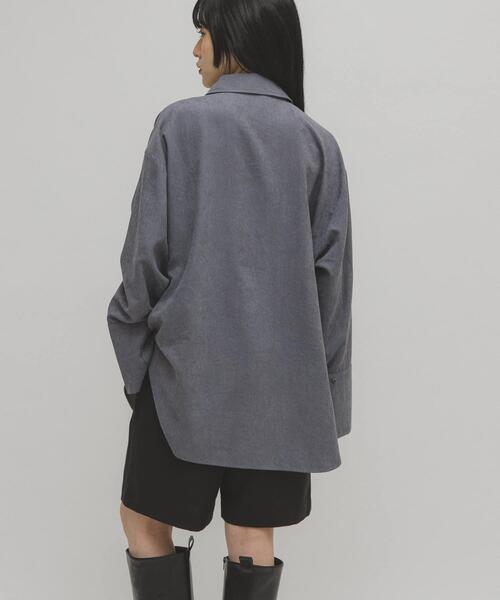 KBF(ケイビーエフ)の「ピーチスキンBIGシャツ(シャツ/ブラウス・レディース・チャコールグレー/アイボリー/グレー系その他・ONE)」の7枚目の写真