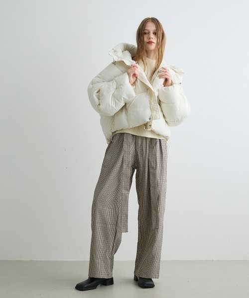Mirette(ミレット)の「クロップドパファージャケット / Short Puffer Jacket(ダウンジャケット/コート・レディース・ブラウン/ホワイト/ブラック・MEDIUM/SMALL)」の18枚目の写真