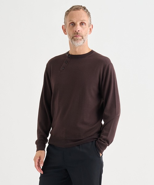 IRENISA(イレニサ)の「【irenisa/イレニサ】別注WOOL CREW-NECK KNIT PULLOVER(ニット/セーター・メンズ・ダークグレー/グレー/ワインレッド/ブラック・4/3/2)」の4枚目の写真
