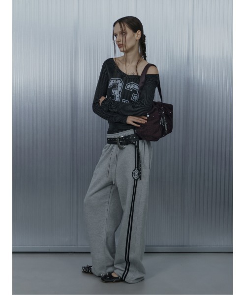 SETUPEXE(セットアップイーエックスイー)の「A'GEM/9 × .kom 『SETUPEXE/セットアップイーエックスイー』 PUNK WAPPEN SWEATPANTS/サイドラインロゴスウェットパンツ(スウェットパンツ・レディース・ブラック/グレー・FREE)」の15枚目の写真