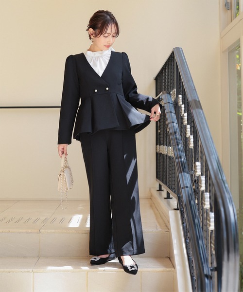 Petitle（プチレ）の「[ セレモニー ] [ 低身長向けサイズ ] 3点セット ペプラムジャケット × ボウタイブラウス × ワイドパンツ（スーツセット・レディース・ネイビー/ブラック・PL/PM/PS）」の21枚目の写真