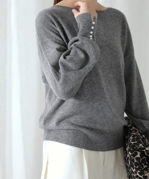 La TOTALITE(ラトータリテ)の「ウールカシミヤパールニットプルオーバー(ニット/セーター・レディース・サックスブルー/チャコールグレー/レッド/ネイビー・FREE)」の11枚目の写真