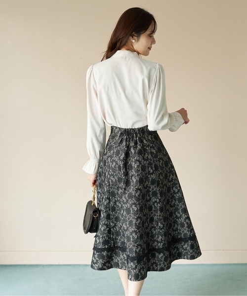tocco closet(トッコ クローゼット)の「レースボンディングツイードフレアスカート(スカート・レディース・ブラック/グレー・M)」の8枚目の写真