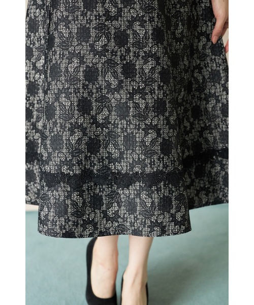 tocco closet(トッコ クローゼット)の「レースボンディングツイードフレアスカート(スカート・レディース・ブラック/グレー・M)」の12枚目の写真