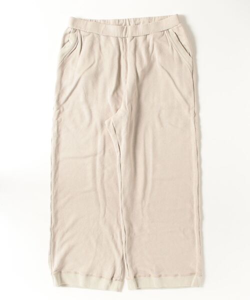 suzuki takayuki(スズキタカユキ)の「sweat pants / wide-straight(スウェットパンツ・レディース・ライトブルー/ベージュ/ネイビー・01/02)」の1枚目の写真