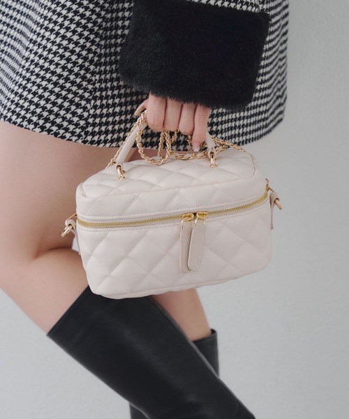 Remind me and forever(リマインドミーアンドフォーエバー)の「ルーシュ2WAYバニティ(ショルダーバッグ・レディース・ブラウン/アイボリー/ブラック/ネイビー・FREE)」の1枚目の写真